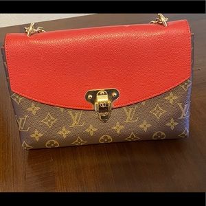 Louis Vuitton purse